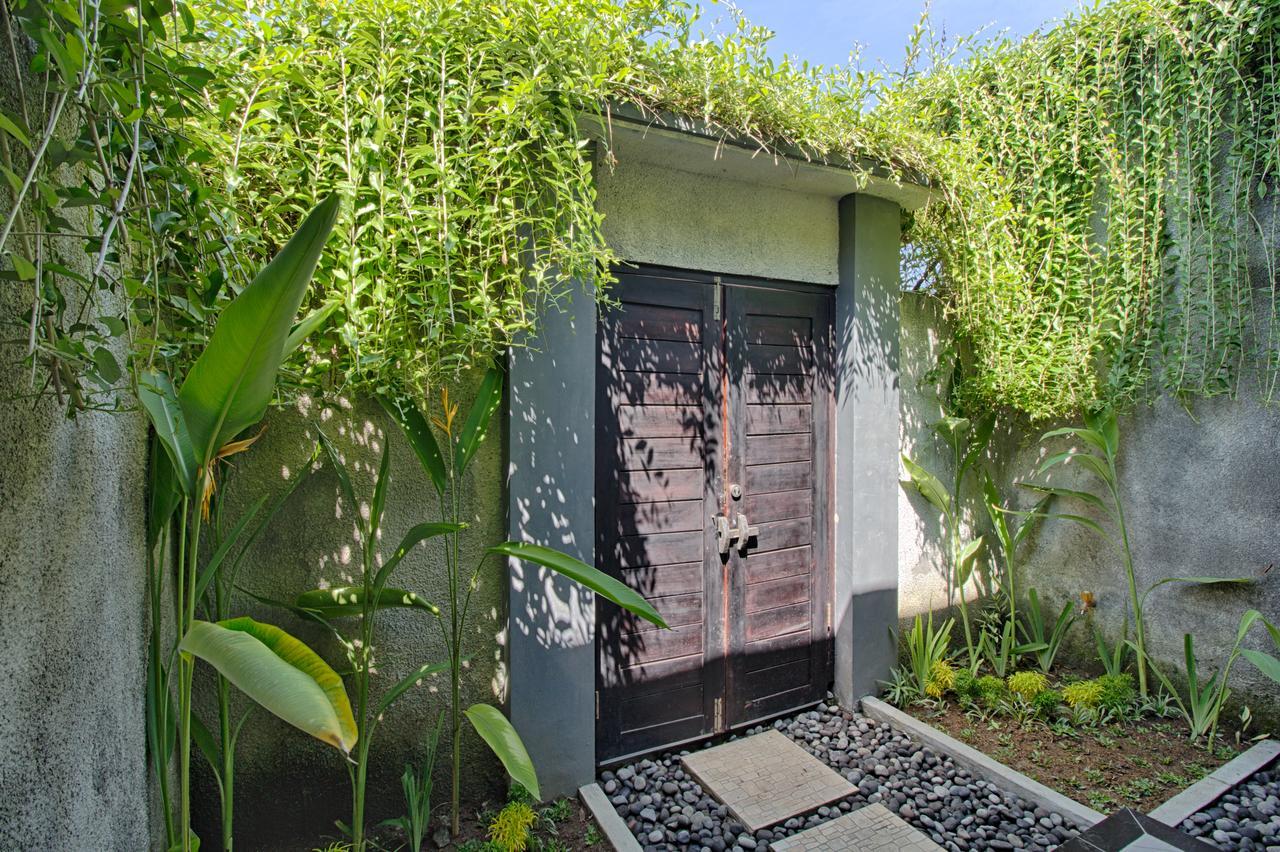 The Yogasari Seminyak Hotel Exterior photo